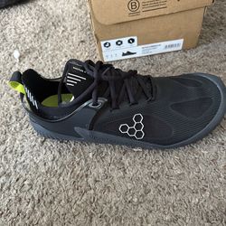 VIVO barefoot Motus strength  size 9