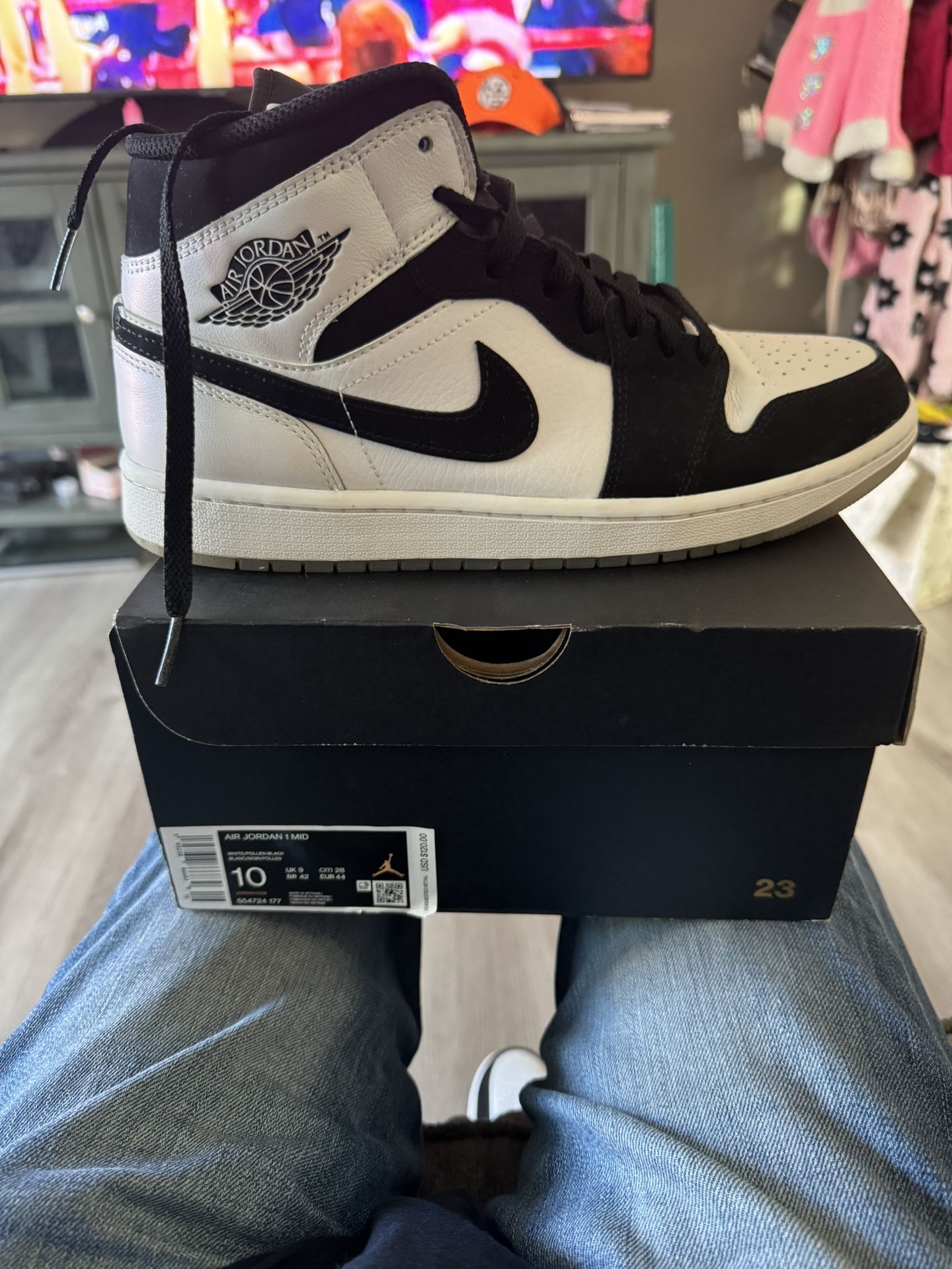 Jordan 1 Mid