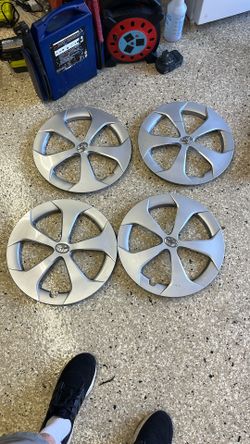 2010+ Toyota Prius Hub Caps OEM