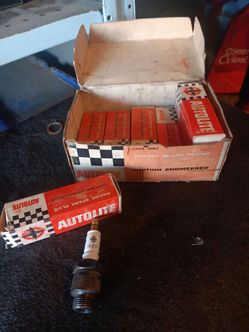 Vintage racing spark plugs