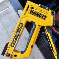 dewalt multi tacker