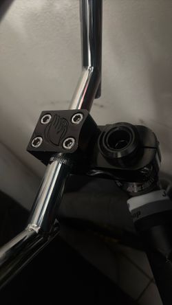 Black SE trades for se chrome