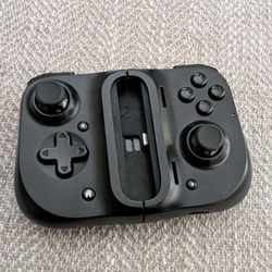 Razor Kishi Controller - Turns Any USB-C Phone Into A Gaming Handheld 