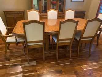Giuseppe Arcade Dining Room Suite