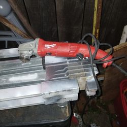 Milwaukee 5" 13 Amp Grinder