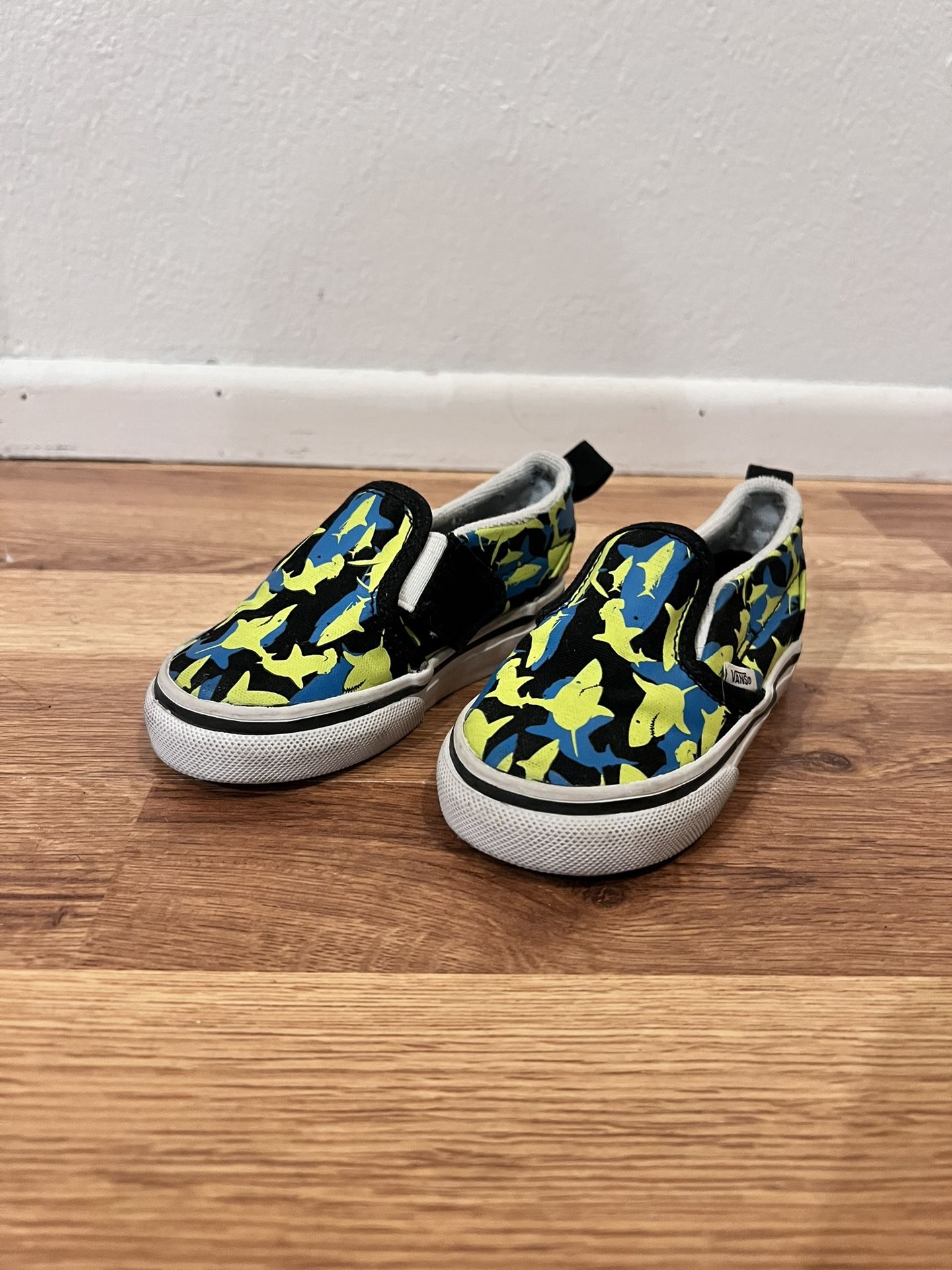 Vans Shark Toddler Shoes Size: 5.5