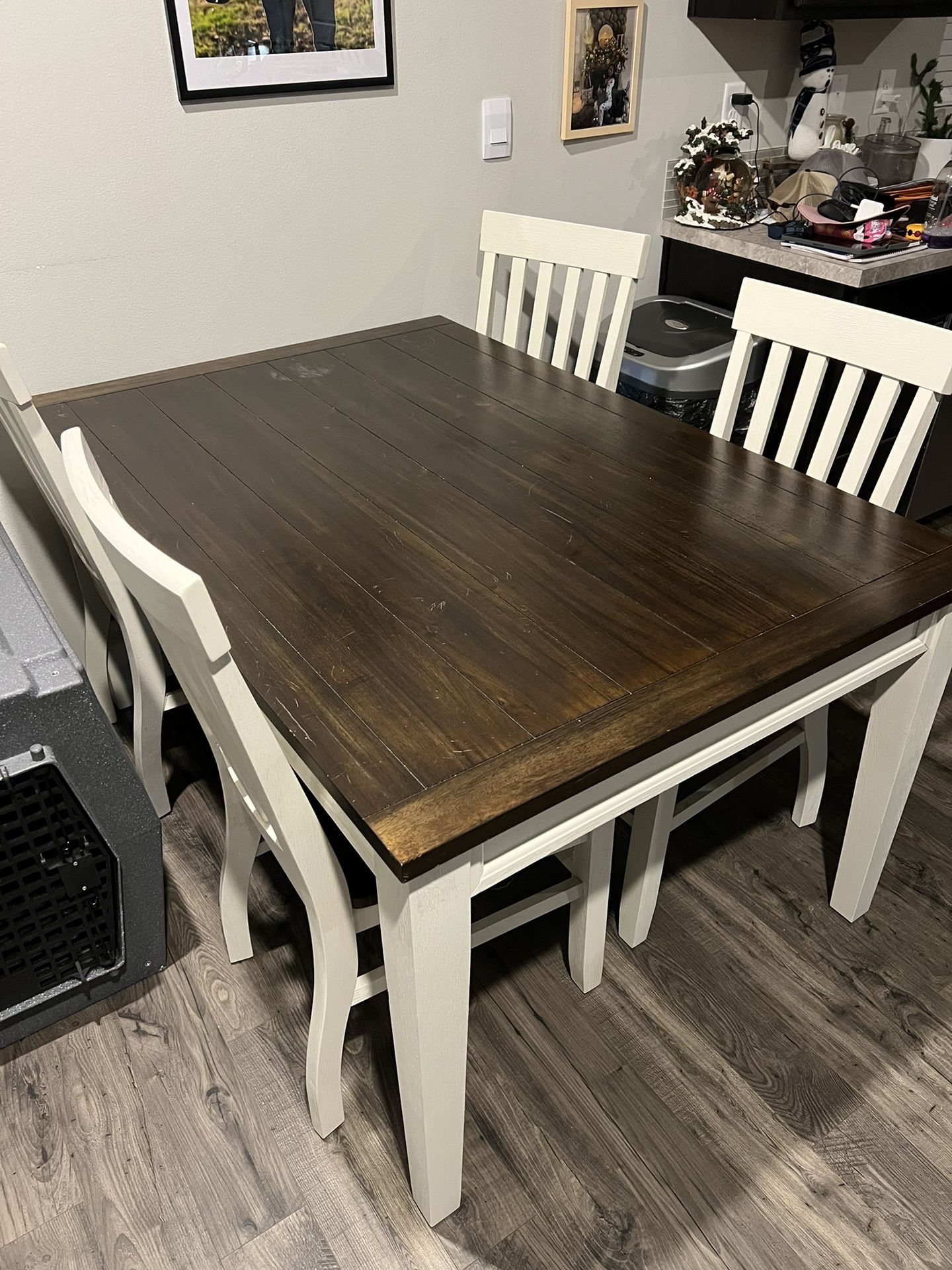 Dinning Room Table And Chairs