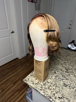 18 inch highlighted bob closure wig ✨
