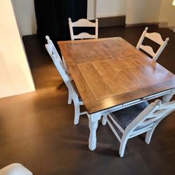 Adorable Country Table 