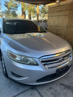 2010 Ford Taurus