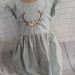 Royal Roe girls dress is size 8