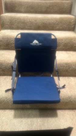 2 Stadium chairs