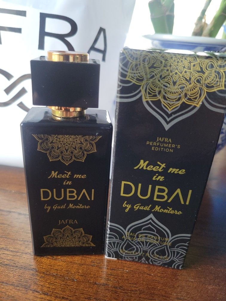 MEET ME IN DUBAI PERFUME PARA DAMA