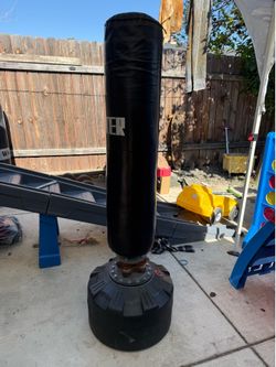 Freestanding punching bag