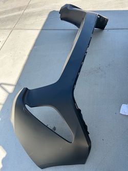 Toyota prius prime rear bumper 2017 and 2018 and 2019 and 2020 and 2021 and 2022