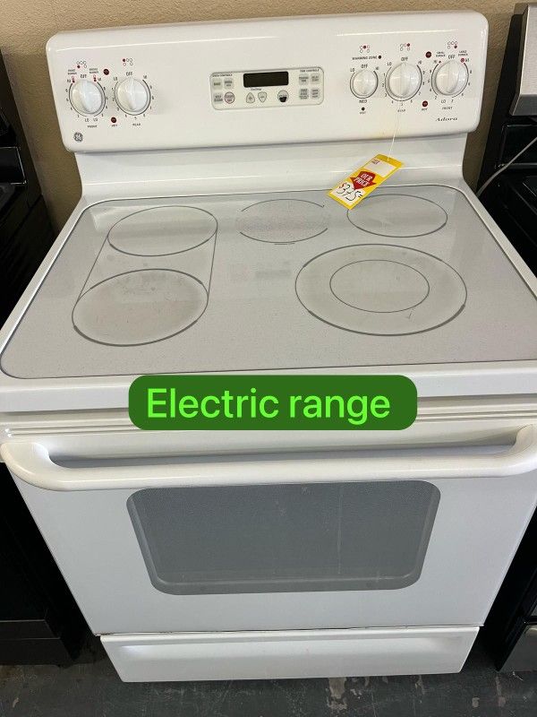 Bonita Estufa Marca GE limpia Por Dentro Y Por Fuera Funcionando Muy Bien 4 Meses De Garantía Incluida.