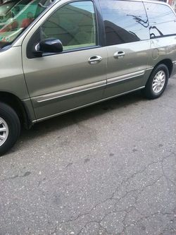 01 FORD WINDSTAR 105k low miles
