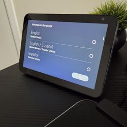 Amazon Echo Show 8