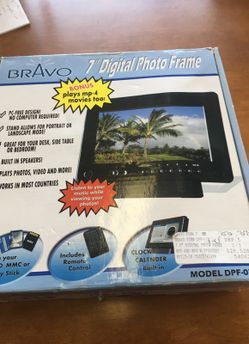 7" digital photo frame