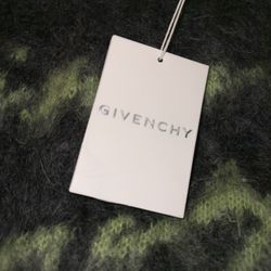 Givenchy Men’s Cashmere Sweater 