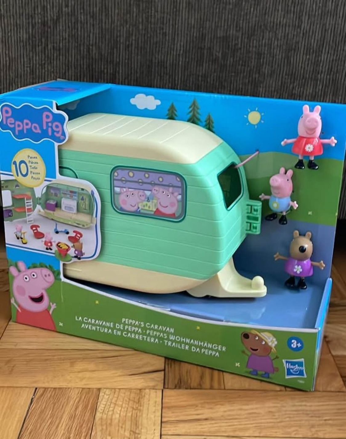Peppa Pig caravan toy new box