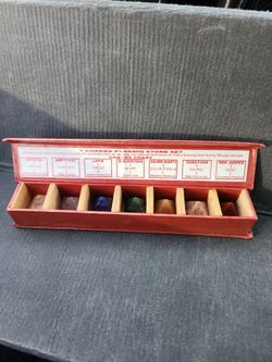 Crystal/Stones pyramid set