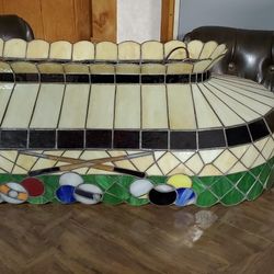 Tiffany Billard Light With Beautiful Stained Glass 