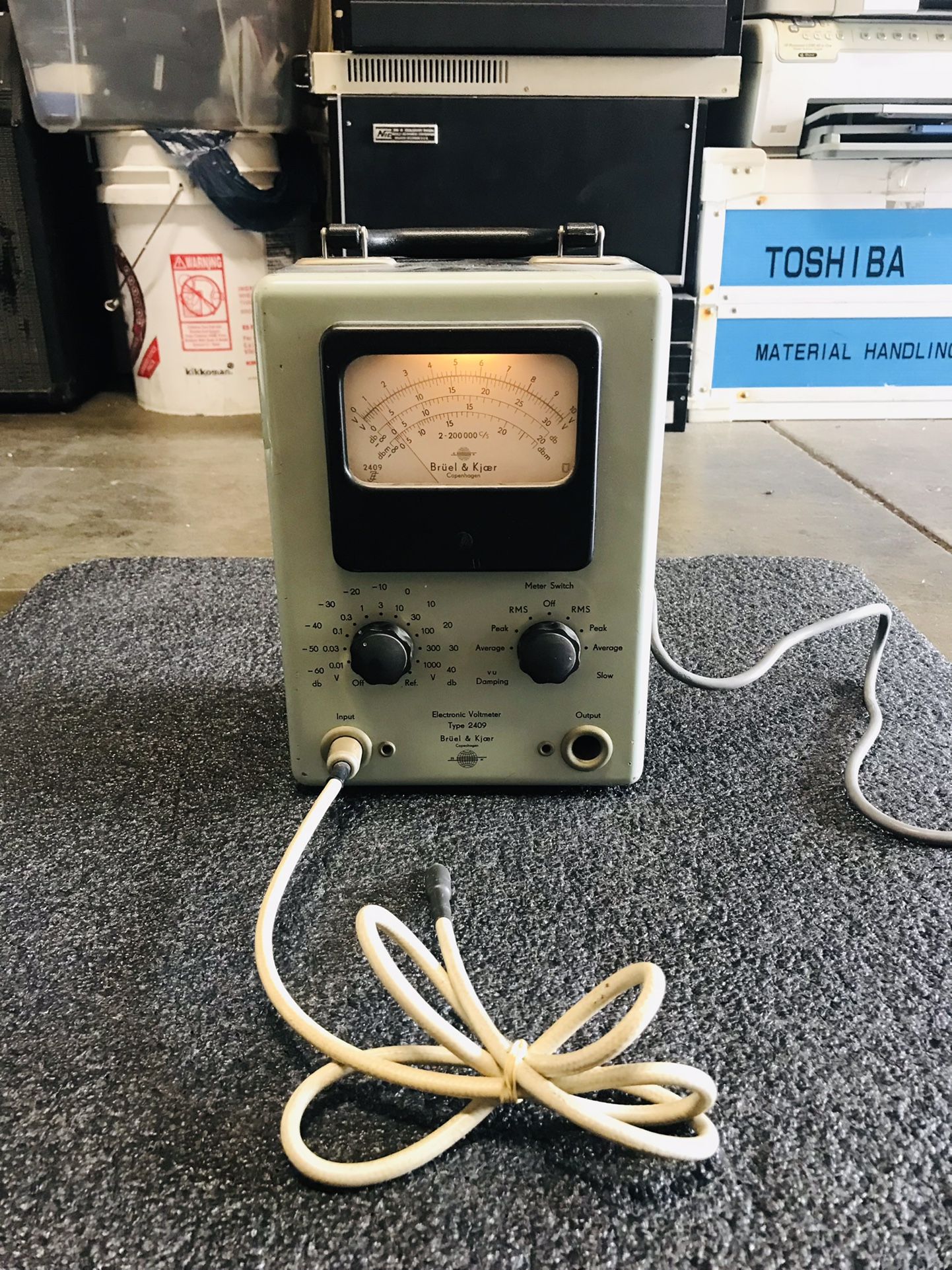 Bruel & Kjaer Type 2409 Electronic Voltmeter / Excellent Condition