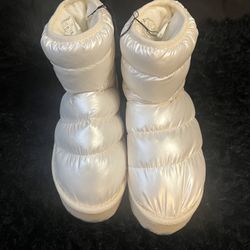 Women’s Cream Puffer Waterproof Boots | Cozy Winter Snow Boots