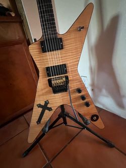 Chinese Southern Cross Guitar