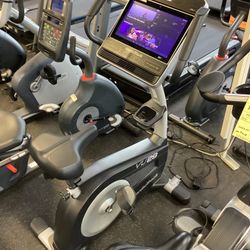 NordicTrack VU29 High End Upright Exercise Bike With ONLY 20 Hours of Use