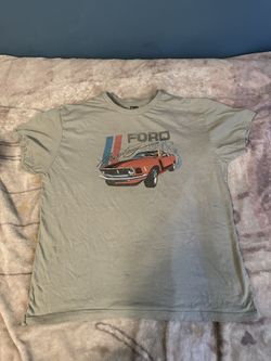 Men’s Shirts Like New