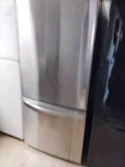 L.G. REFRIGERATOR EVERYTHING GOOD
