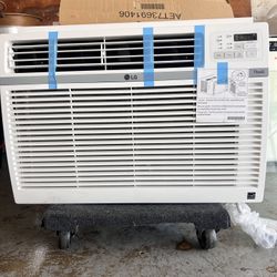 LG 24,000 BTU Window Smart Air Conditioner (White) Brand New
