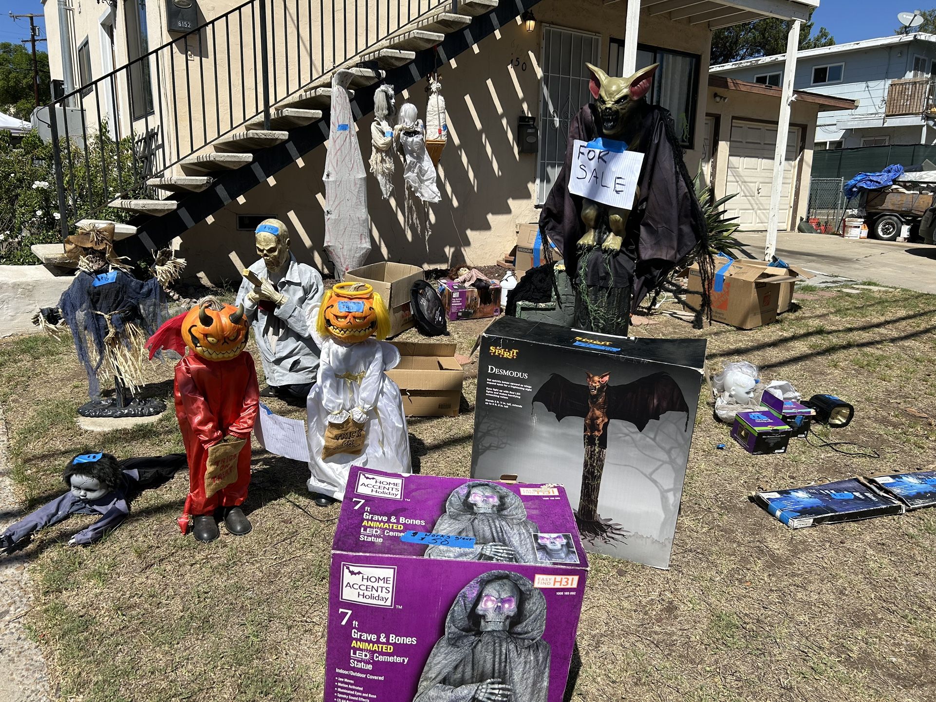 Halloween Decorations/animatronics