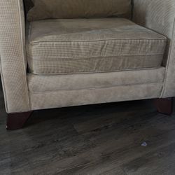 Arm Chair With Ottoman ***FREE***