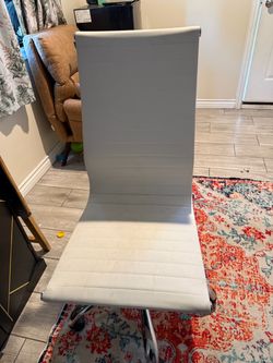 Desk chair