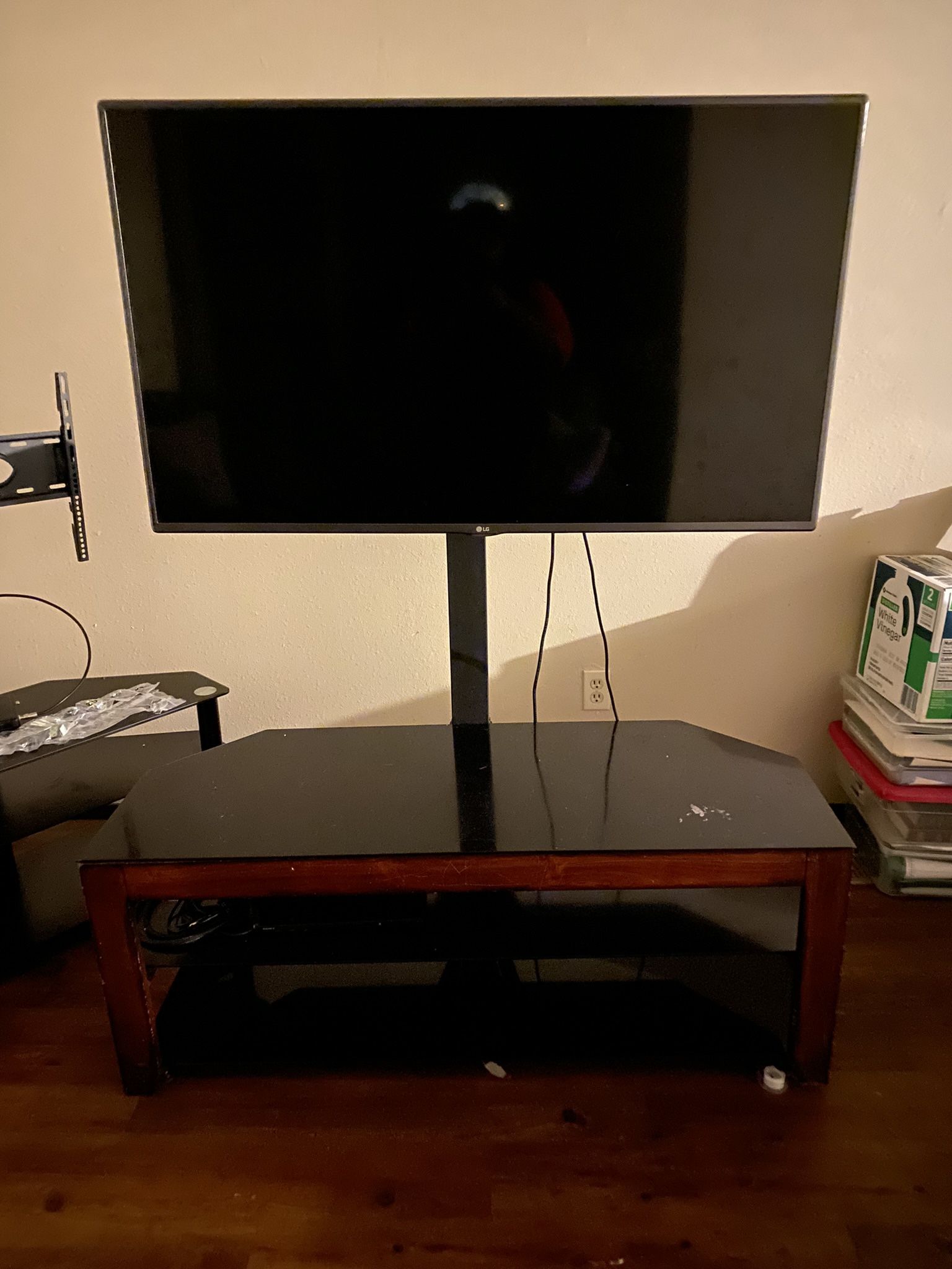 TV Stand 