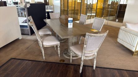 Dining table set
