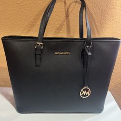 Michael Kors Tote 👜