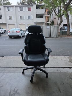 Black Gaming Chair