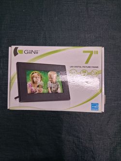 Digital picture frame