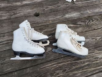 2 pairs of ice skates