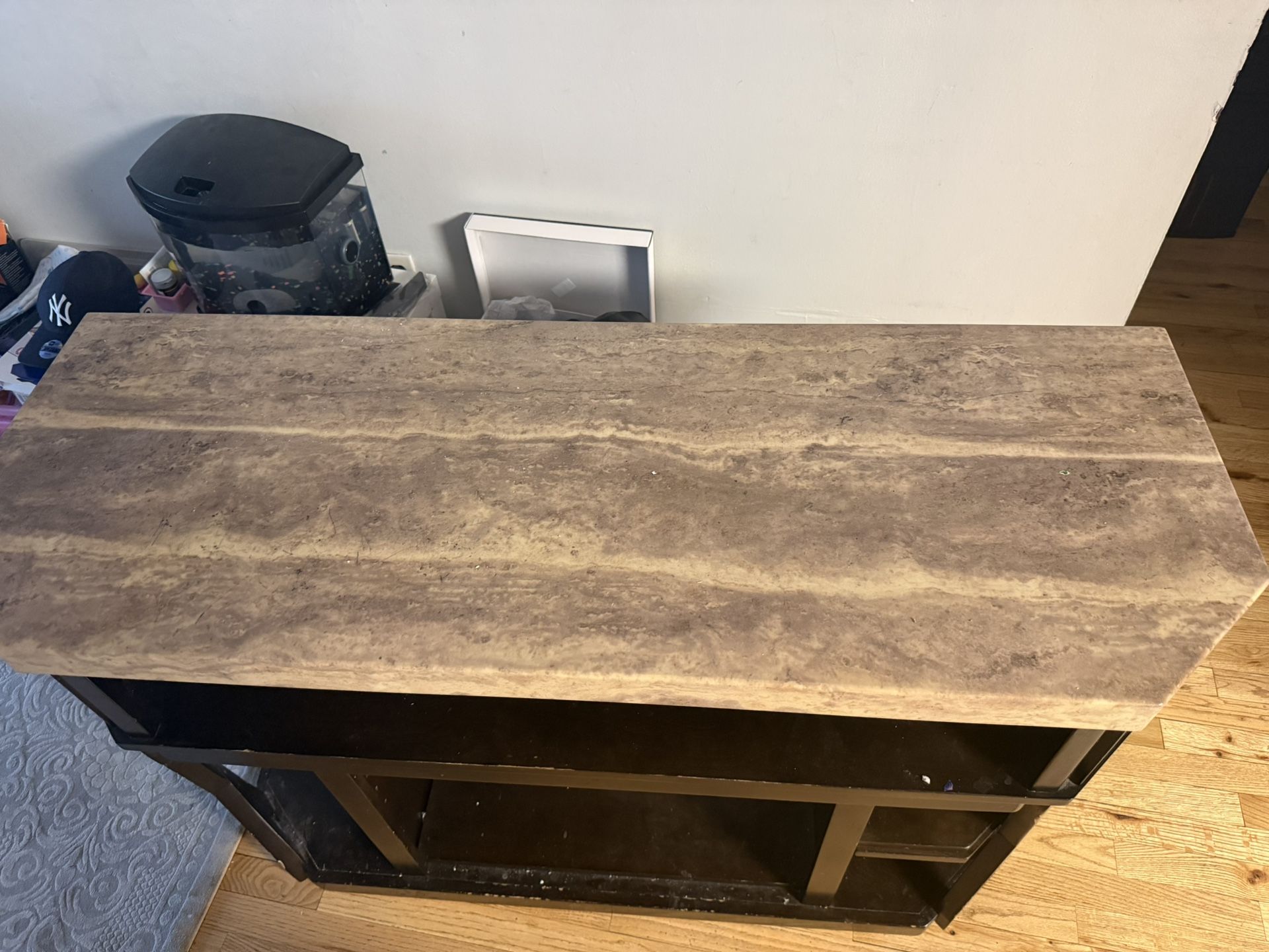 $200 / Mable Top / Entertainment Center