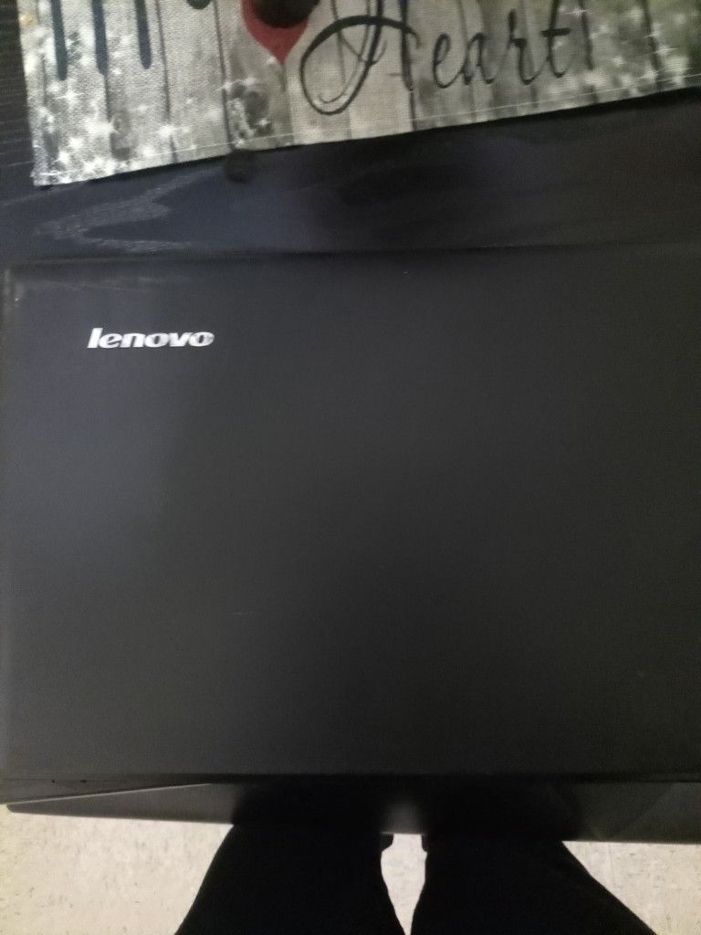 Clean Laptop Still New Data Fast Nothing Wrong With It Charging With It