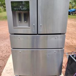 Whirlpool Refrigerator