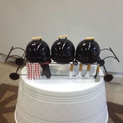Cute BBQ Condiment Holder Bowls with Metal Stand