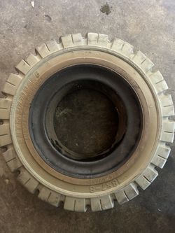 Forklift Tires