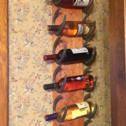 Horseshoe Wine Rack Holder 