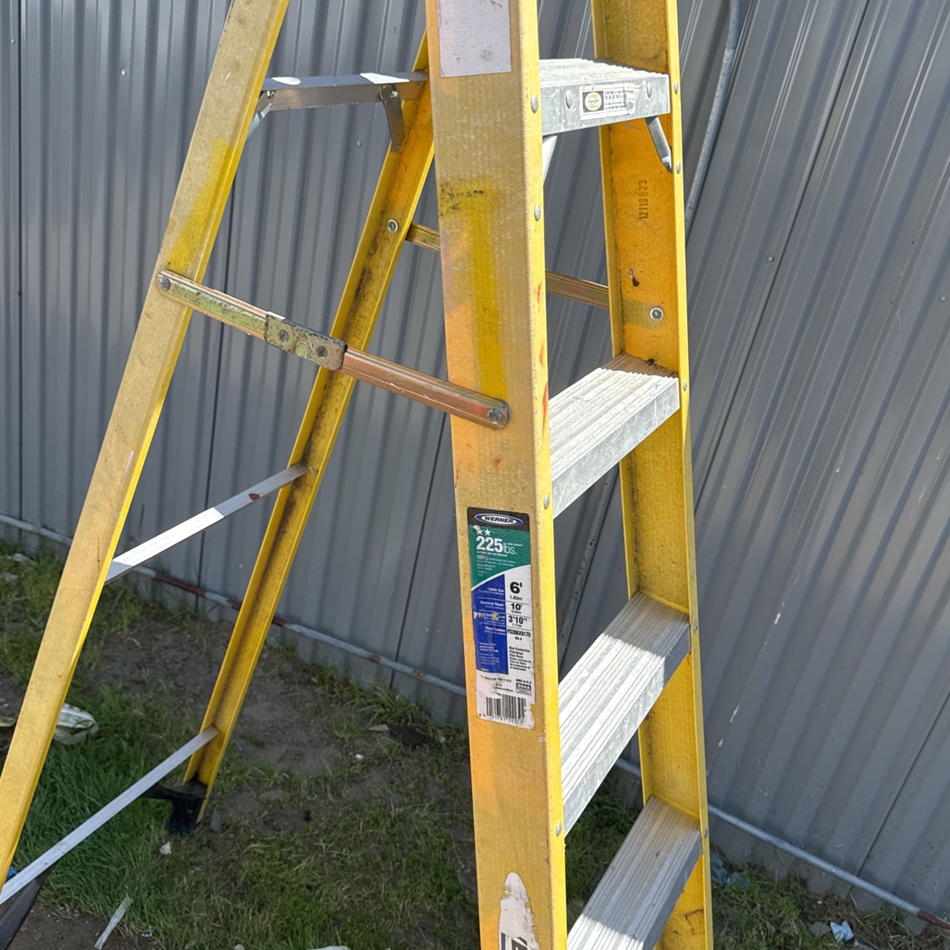 6 Foot Ladder